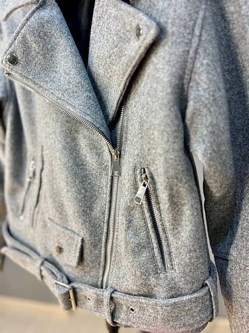 Куртка жіноча A-N 2428 косуха пальто блискавка ремінь сіра, сірий, L Київ - фото 20