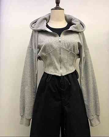 Жіноче приталене вкорочене худі на блискавці двонитка Одеса