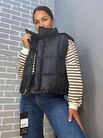 Жилетка жіноча Lady Yep 9039 стьобана коротка вставка з екошкіри на спині чорна, чорний, 42 Київ