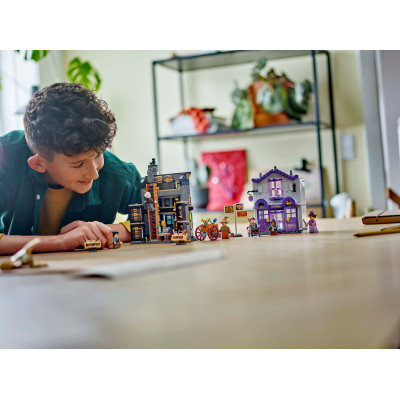 Конструктор LEGO Harry Potter Крамниці Олівандера й мантій від Мадам Малкін (76439) Вінниця - фото 4