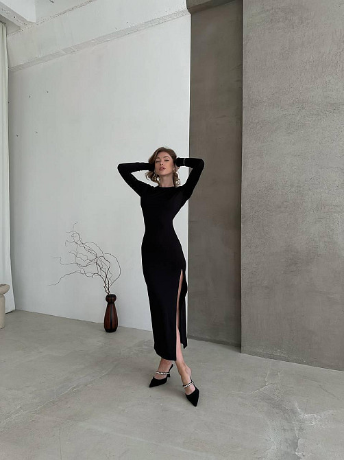 Жіноча витончена сукня міді з розрізом щільний мікродайвінг Чорний Одеса - фото 8