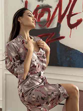 Халат жіночий шовковий під пояс Квітковий принт Бежевий XS/S Харків