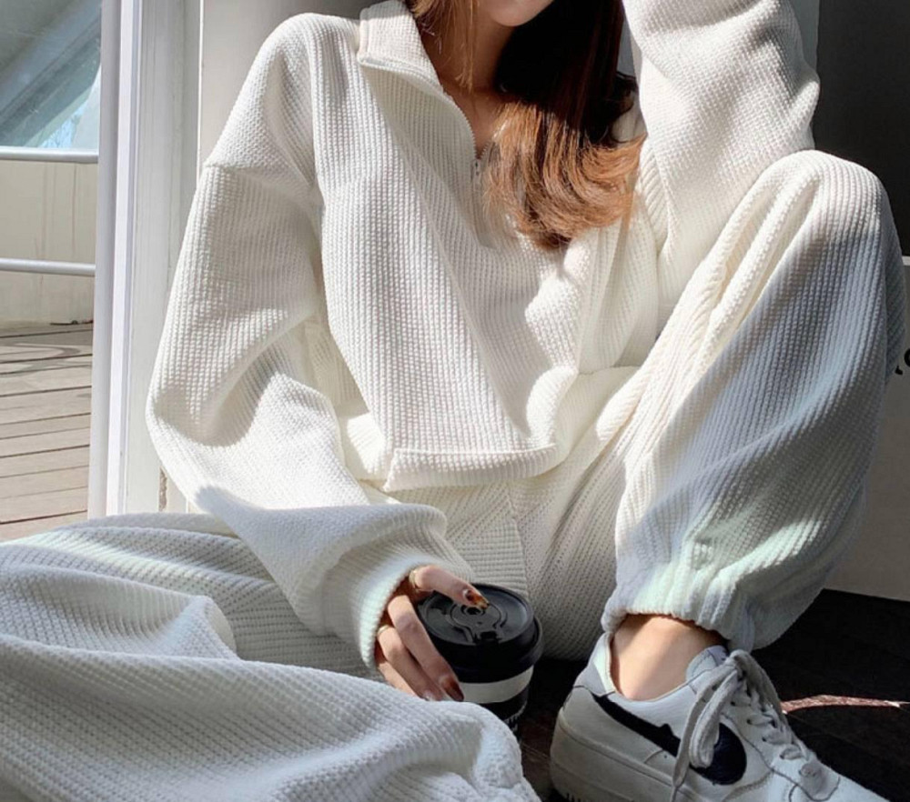 Женский повседневный костюм двойка: свитшот и штаны вельвет вафля Молочный, 48/50 Одесса - изображение 5