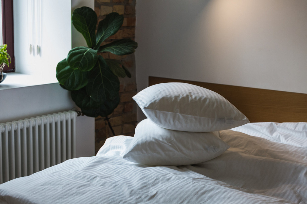 Комплект наволочок Ecotton 50х70 см зі страйп-сатину 2 шт. білий в полоску 1х1 см готельний стандарт Коломия - фото 3