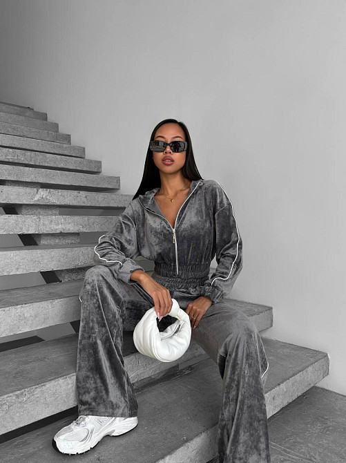 Жіночий прогулянковий костюм-двійка: зіп кофта та штани з мармурового велюру Сірий, 42/44 Одеса - фото 6