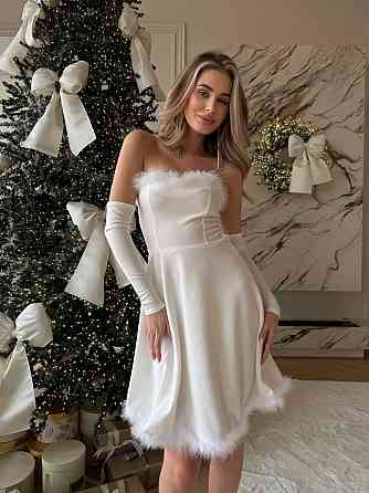 Женское новогоднее платье снегурочки с открытыми плечами и перчатками креп дайвинг + пух Белый, 46/48 Одесса