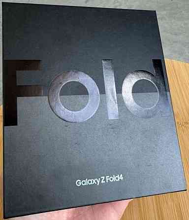 Смартфон: Samsung Galaxy Fold 4. Киев