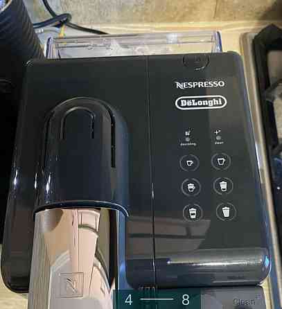 Кофеварка Delonghi Nespresso. Київ