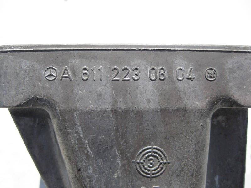 Mercedes-Benz  A6112230804 Кронштейн опори двигуна правий OM646 R4 2.2 cdi C-Class W203 E-Class W211 Одесса - изображение 4
