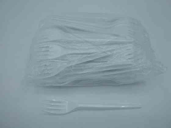 Одноразова вилка Супер Юніта біла, міцна пластикова, 100 шт в упаковці – для кафе, пікніка Харків