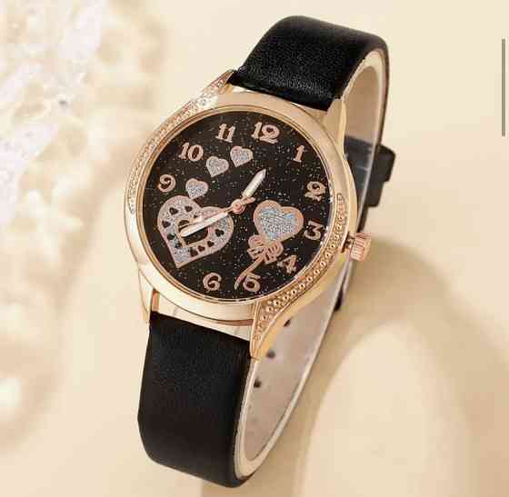 Подарочный набор для женщин Сердца наручные часы браслет кольцо ожерелье и серьги черный Киев