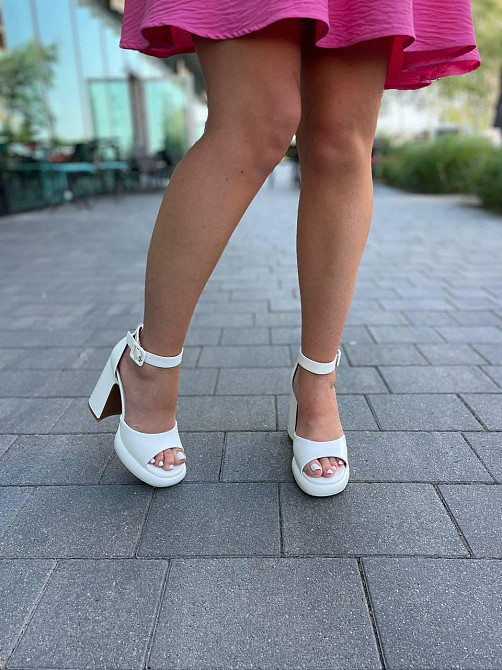 Meideli Модні жіночі босоніжки літні білі на товстому каблуці з відкритим носком з еко-шкіри ME Коломыя - изображение 7