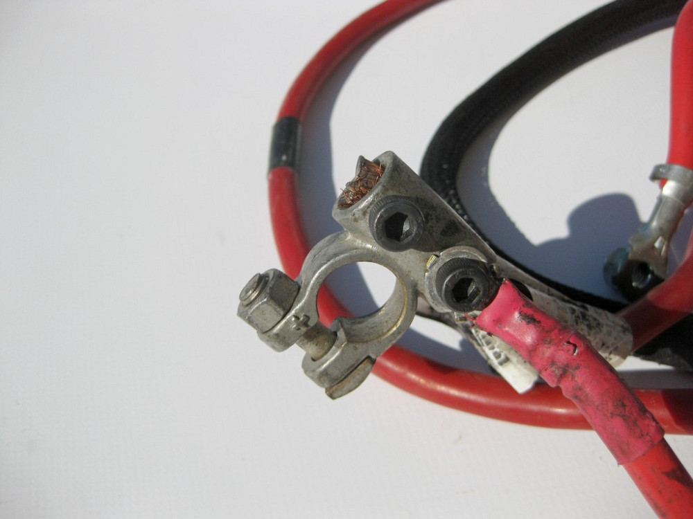 Mercedes-Benz  A1645402030 Плюсовий провід від АКБ до блоку силових запобіжників з правим кермом водія ML W164 GL X164 Одесса - изображение 4