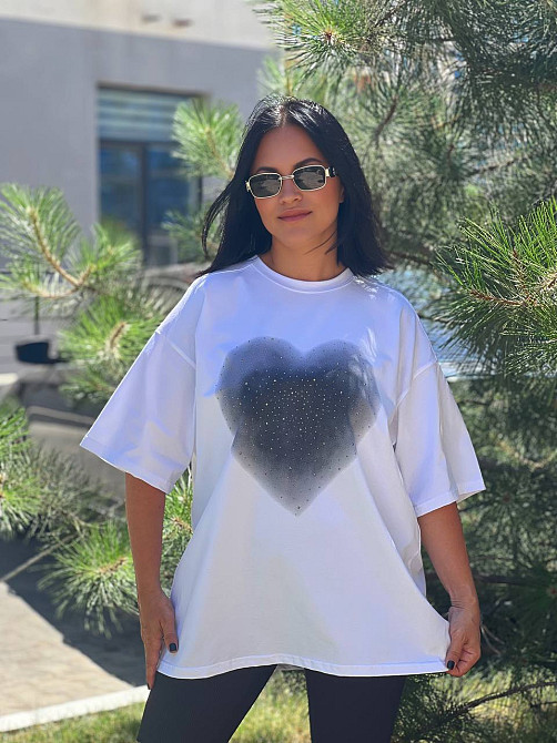 Футболка жіноча SHENG 6820 подовжена супер оверсайз велике серце каміння one size, білий, one size Київ - фото 14