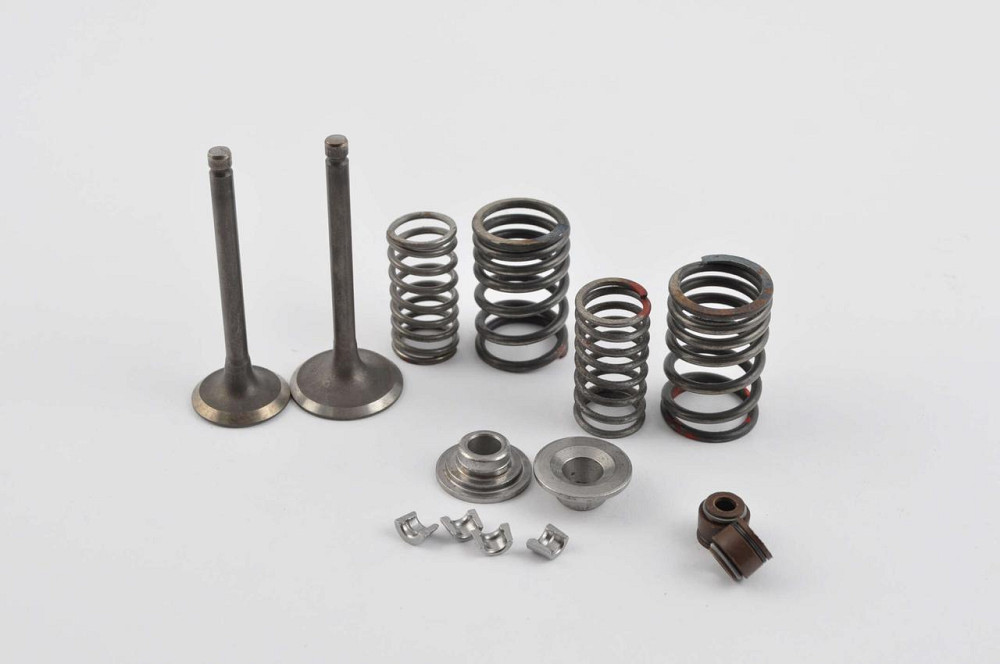 Клапани (пара, у зборі) мотоцикл Ямаха ЮБР 125 (L-65mm) Мукачево - фото 1