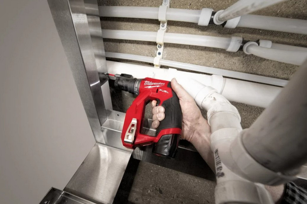 Дриль-шурупокрут акумуляторний MILWAUKEE, M12 FDDXKIT-202X, 34 Нм (+ зар.пр., 2 акум. Х2Аг, 4 насад., HD кейс) Одеса - фото 7