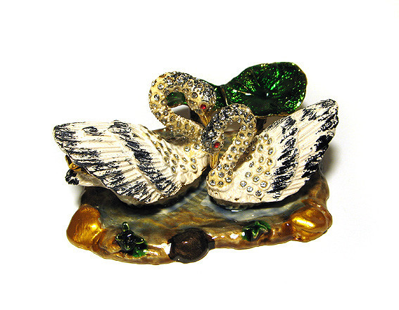 Скринька зі стразами з металу Лебеді пара Київ - фото 1