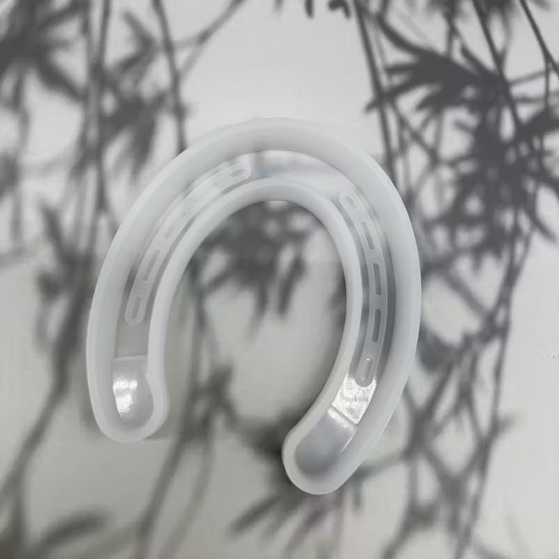 Силиконовая форма-подкова для свечей, смолы и гипса — белая Киев - изображение 2