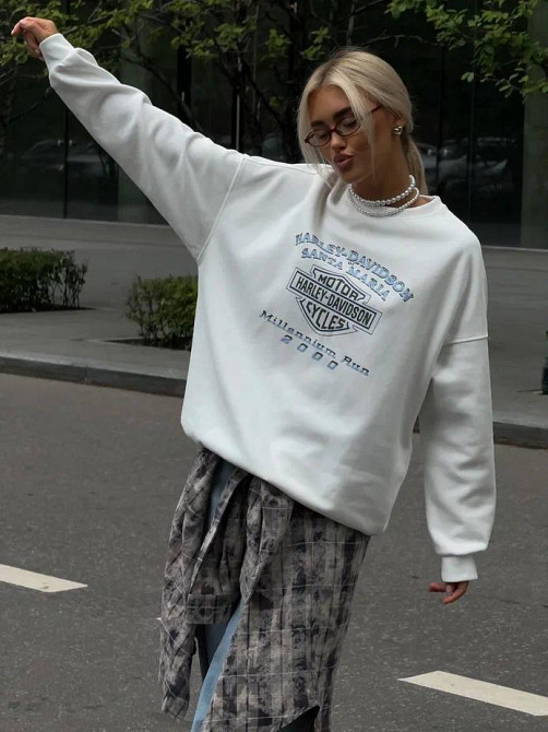 Женский теплый оверсайз свитшот с накатом трехнитка на флисе Белый Одесса - изображение 2