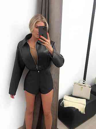 Жіночий стильний привабливий комплект з еко шкіри Одеса