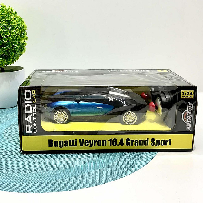 Машинка bugatti veyron на радіокеруванні Автосвіт масштаб 1:18 Чорна з блакитним (AR-2319) Чернігів - фото 2