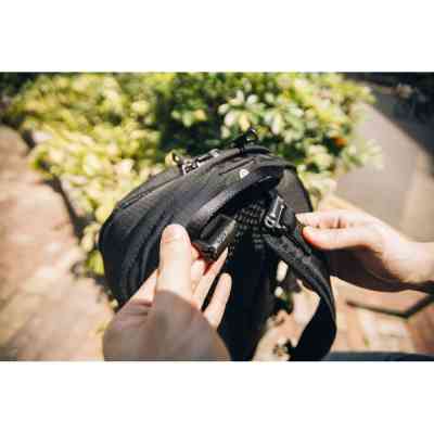 Рюкзак туристичний Pacsafe Vibe 25L backpack чорний2 (60301130) Вінниця