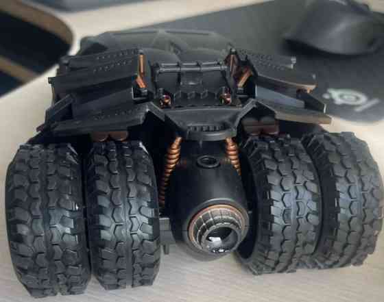 Бэтмобиль с эффектом дыма / огня (Spray) Харьков