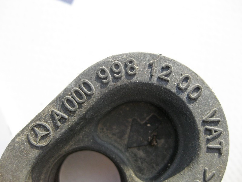 Mercedes-Benz  A0009981200 Ущільнювальна гумова втулка вентиляційної трубки АКБ під капотом C-Class W205 E-Class W213 C238 CLS C257 GLC X253 Одесса - изображение 3