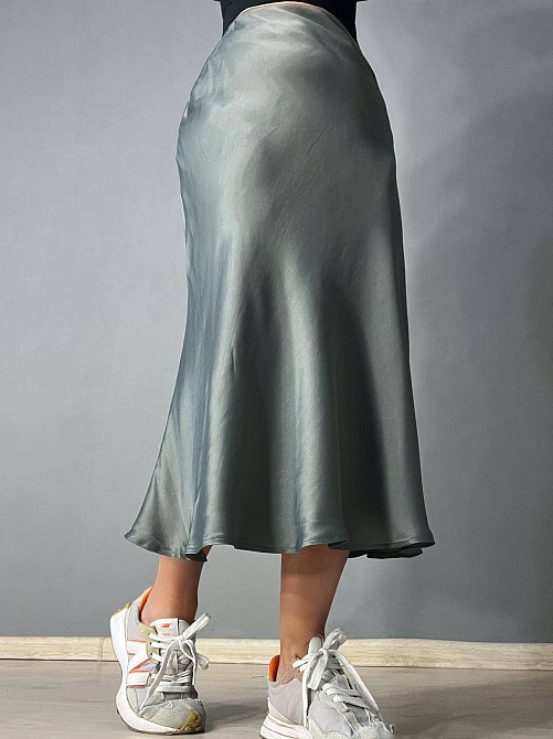 Спідниця жіноча Mix Ray 4093 на резинці атласний шовк косий крій середня довжина сіра, сірий, M Київ - фото 6