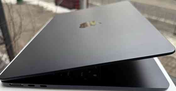 Ноутбук Open Box MacBook Air M3 8/256gb Midnight Киев