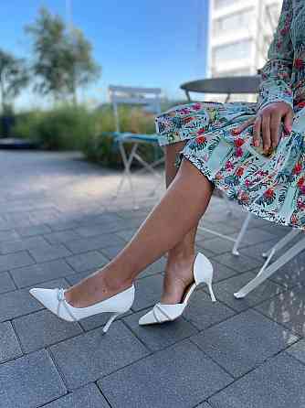 Comer Ошатні жіночі туфлі зі штучної шкіри білі AX-116 на тонких підборах 8 см. р. 37-39 (5461) Коломия