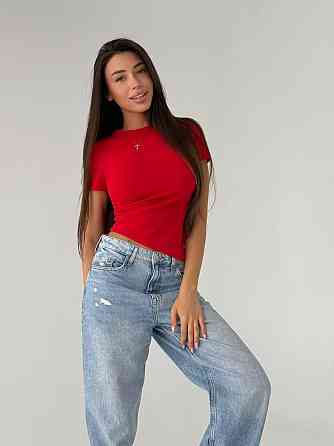 Женская базовая футболка с акцентным низом в виде треугольника креп-дайвинг Красный, 42/44 Одесса