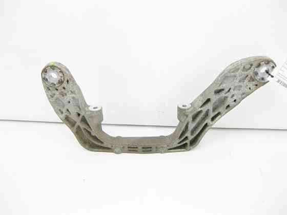 Mercedes-Benz  A2463520500 Кронштейн заднього редуктора CLA Shooting Brake X117 CLA C117 GLA X156 A-class W176 B-class W246 Одеса