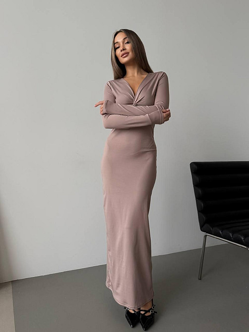 Стильное женское платье макси с вырезом на груди микродайвинг Мокко, 42/44 Одесса - изображение 1