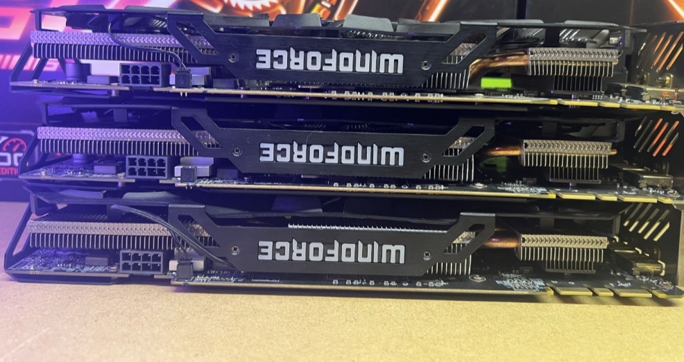 Видеокарта GTX1070 Gigabyte Windforce 8GD5. Киев - изображение 2