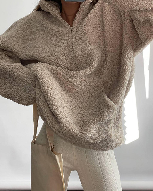 Жіночий стильний теплий оверсайз світшот букле баранчик Бежевий Одеса - фото 5