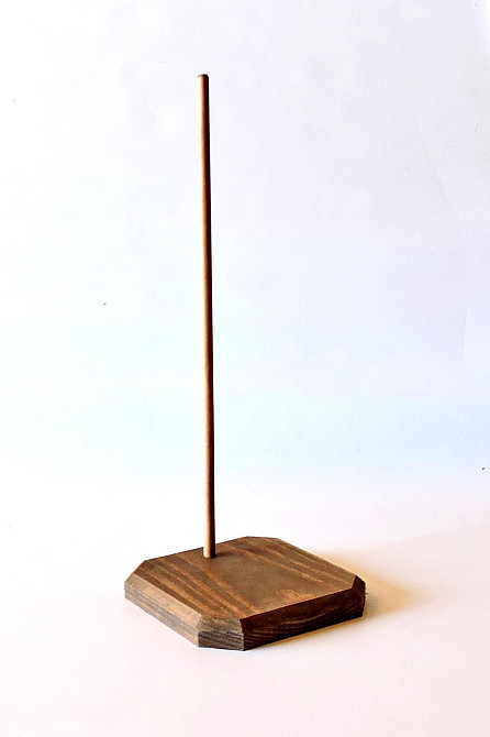 Подставка для кукол 