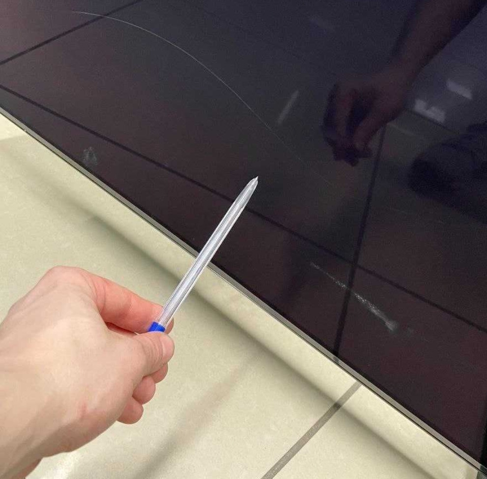 Телевизор Безрамный: 77