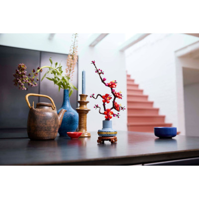 Конструктор LEGO Icons Сливовый цвет 327 деталей (10369) Винница - изображение 3