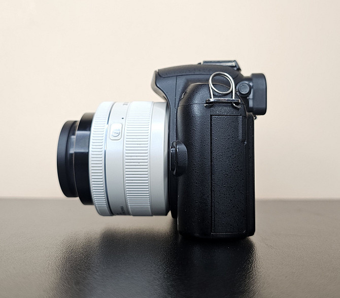 Бездзеркальний фотоапарат Samsung NX10 + об'єктивом 20-50 мм Клевань - изображение 5
