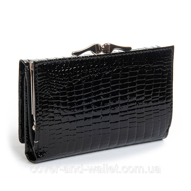 Лаковый женский кошелек небольшого размера черного цвета ST Leather Киев - изображение 4