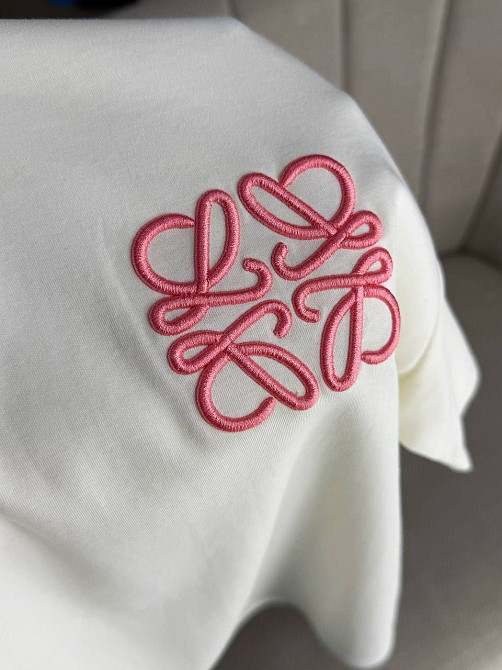 Футболка женская A-N 30096 базовая полуоверсайз с вышивкой, молочний, one size Киев - изображение 10