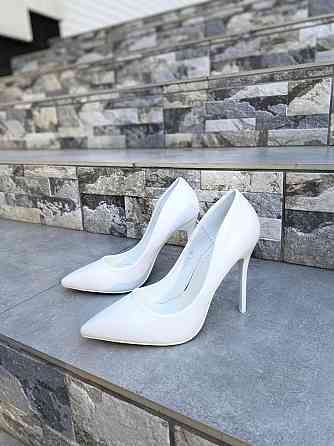 Туфлі жіночі SMALL SWAN білі еко-шкіра каблук 10см 38р.-24.5см. (HS83-2) Коломыя