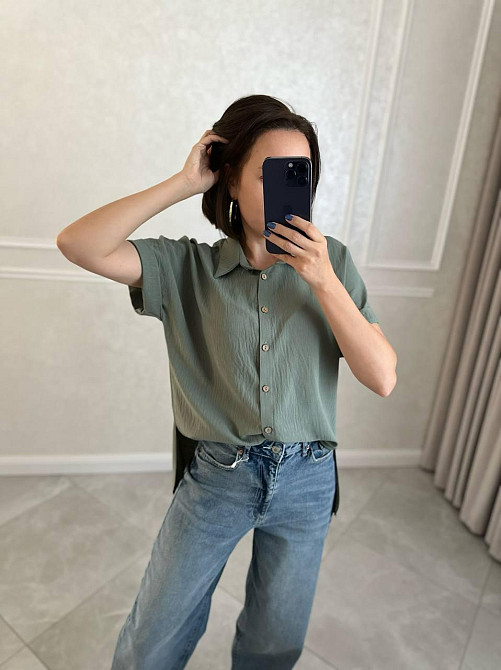Женская легкая базовая рубашка с коротким рукавом на пуговицах американский креп 50/52, Оливка Одесса - изображение 2