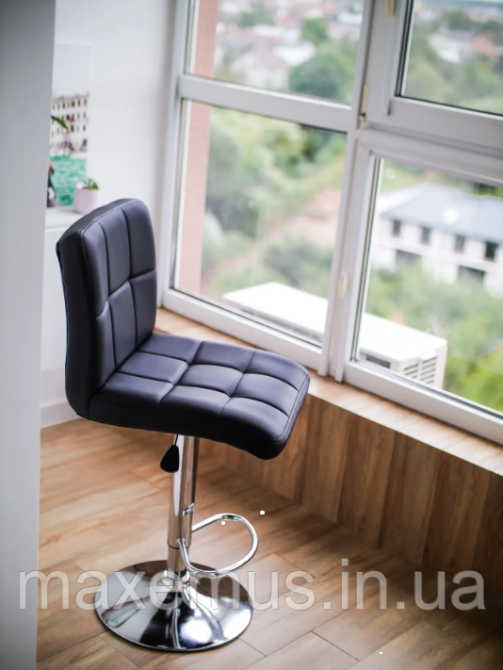Барний стілець для барної стійки хокер з спинкою на кухню крісло барне Hoker екокожа Bonro BC-0106 ч Львів - фото 1