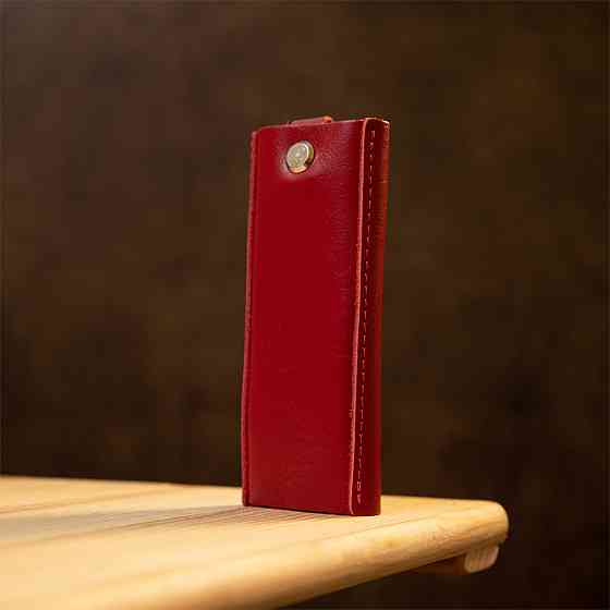 Яскрава шкіряна ключниця Червоний (GRANDE PELLE) Київ