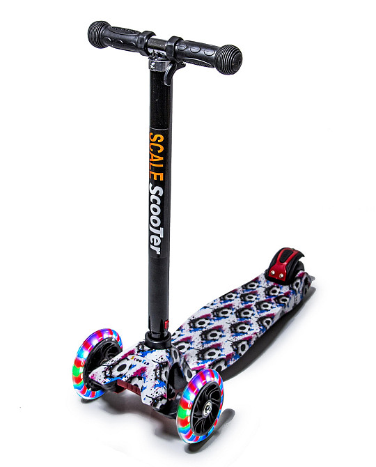 Самокат для хлопчика від 3-х до 6 років MAXI. Малюнок М'ячики. Світиться чорні колеса! Одеса - фото 1