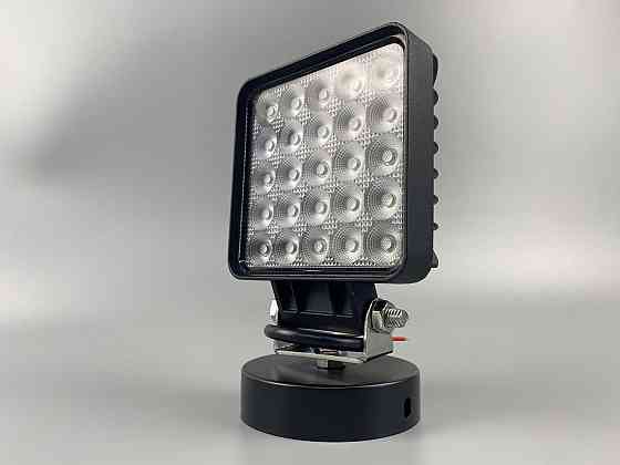 Фара LED квадратна 25 Led chip 12/24V. Широкий промінь. Світло 6500К, IP67.Позадушний клапан, від запотівання Мукачево