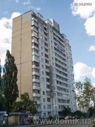 Сдам комнату для девушки / женщины ул.Миропольская 21 Киев