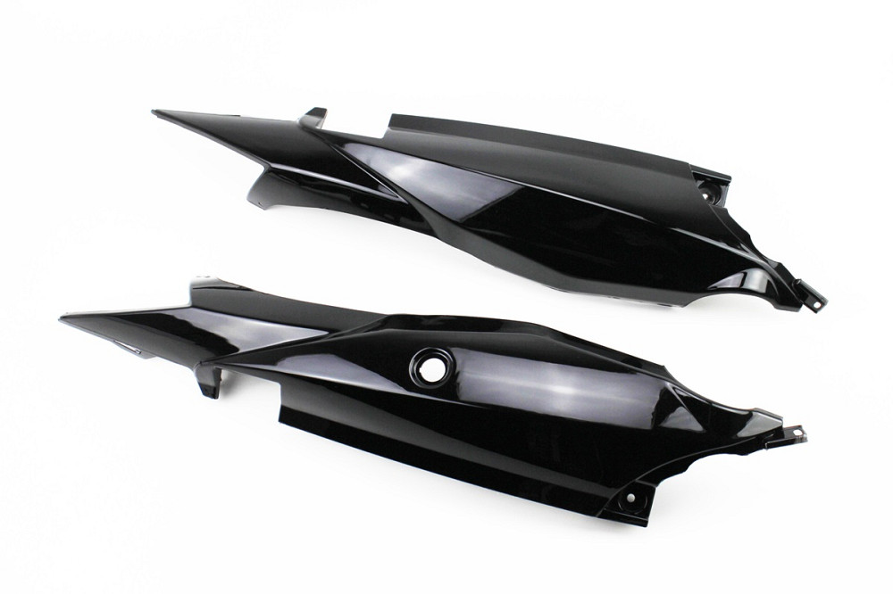 V200N пластик - бічний задній лівий, правий к-кт 2шт, ЧОРНИЙ Киев - изображение 1